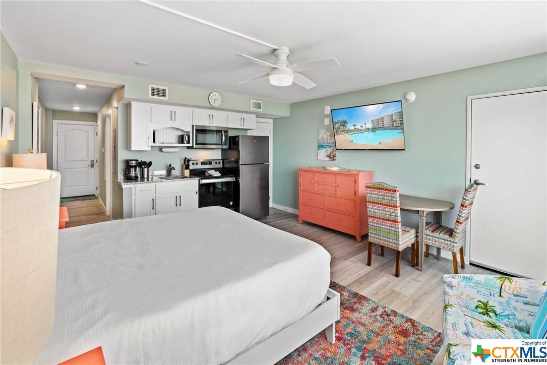 Port Aransas, TX 78373,800 Sandcastle DR #328