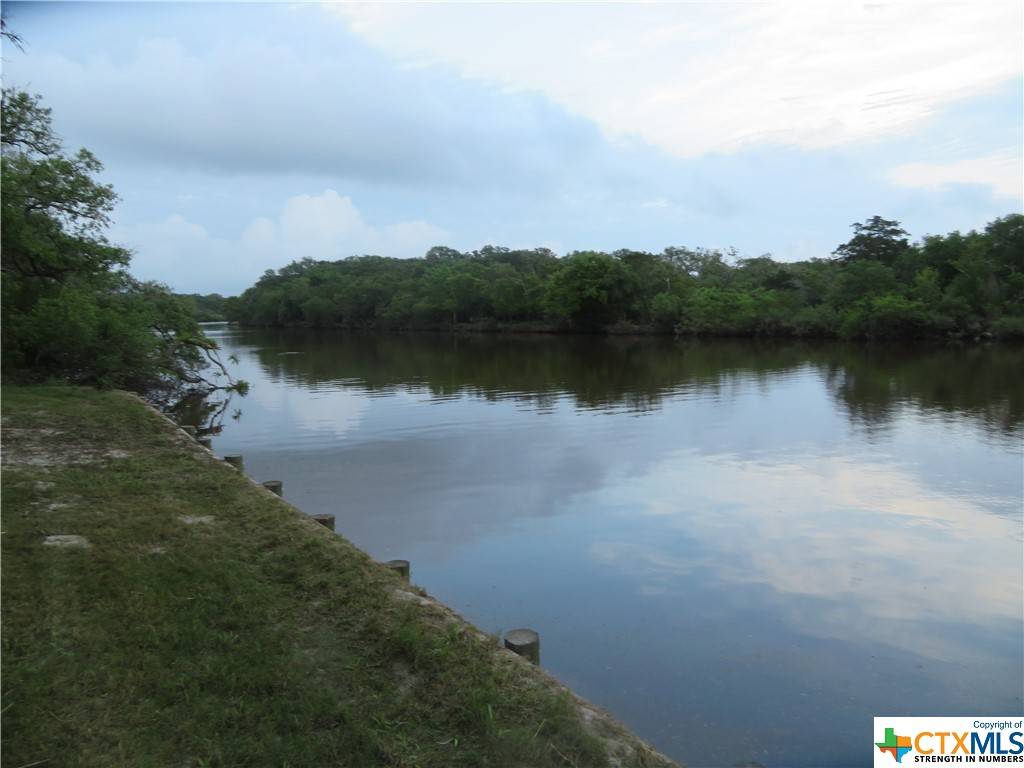 Francitas, TX 77961,437 CO RD 4621