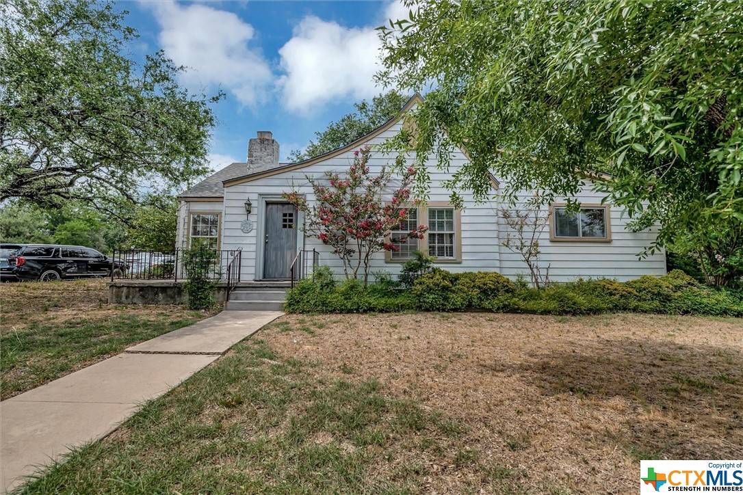 Lampasas, TX 76550,907 W 6th ST