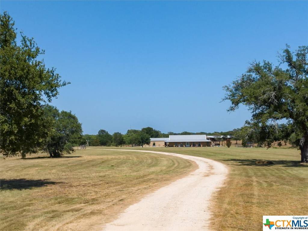 Lockhart, TX 78644,1000 Oil Field RD