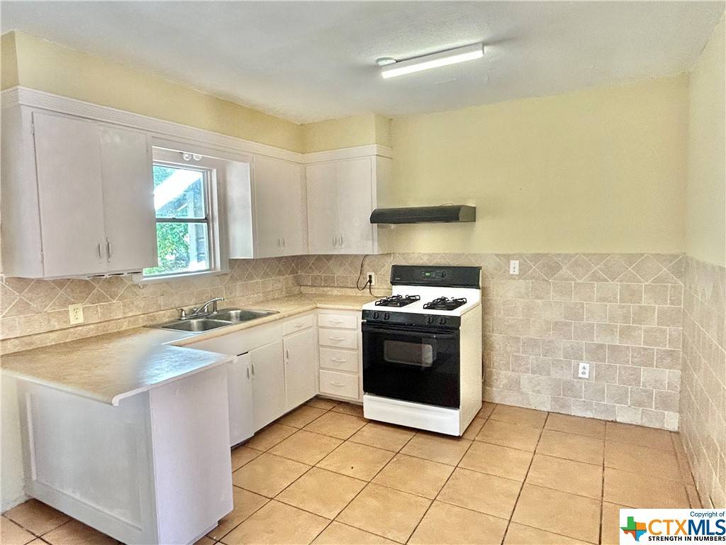 Victoria, TX 77901,1309 E Loma Vista AVE
