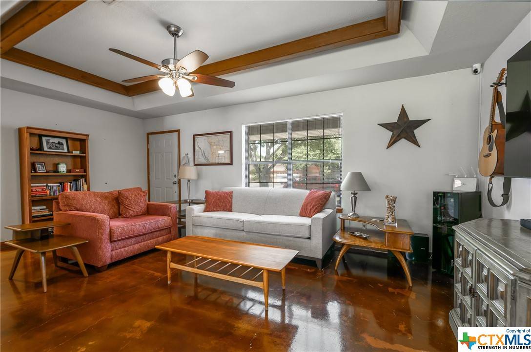 New Braunfels, TX 78130,1120 Sunrise