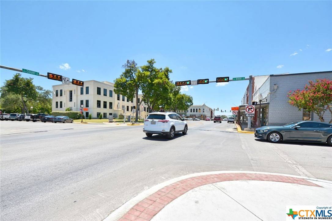 Seguin, TX 78155,200 E Court ST #107