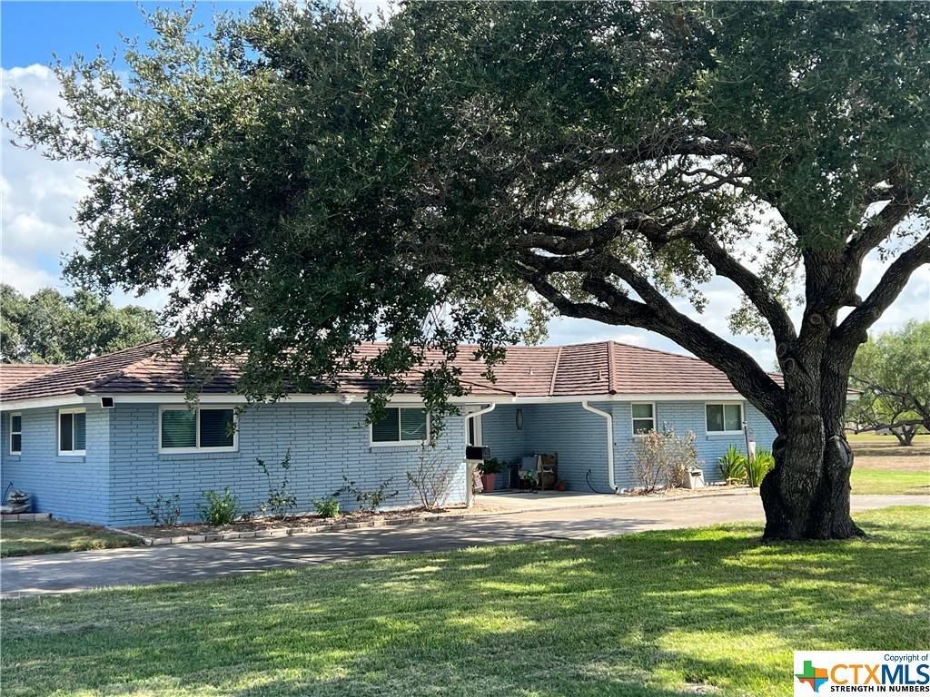 Refugio, TX 78377,138 Twin Oaks RD