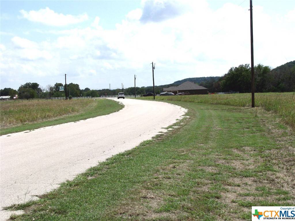 Gatesville, TX 76528,369 Private Road 305 LN