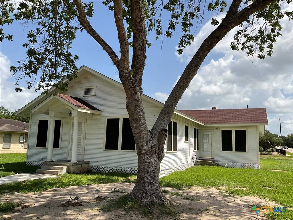 Cuero, TX 77954,302 W French ST