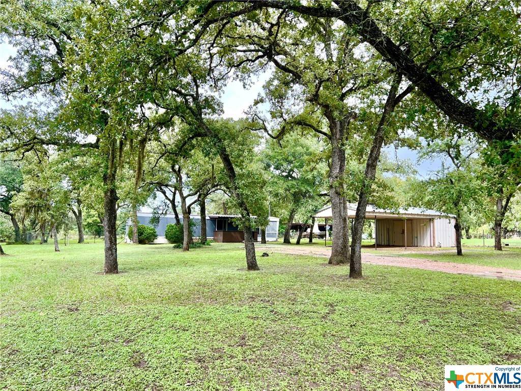 Inez, TX 77968,1162 Hollybrook DR