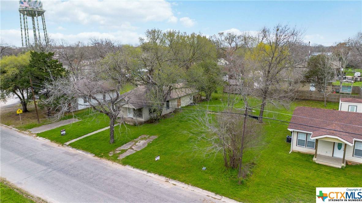 Luling, TX 78648,111 W Austin ST