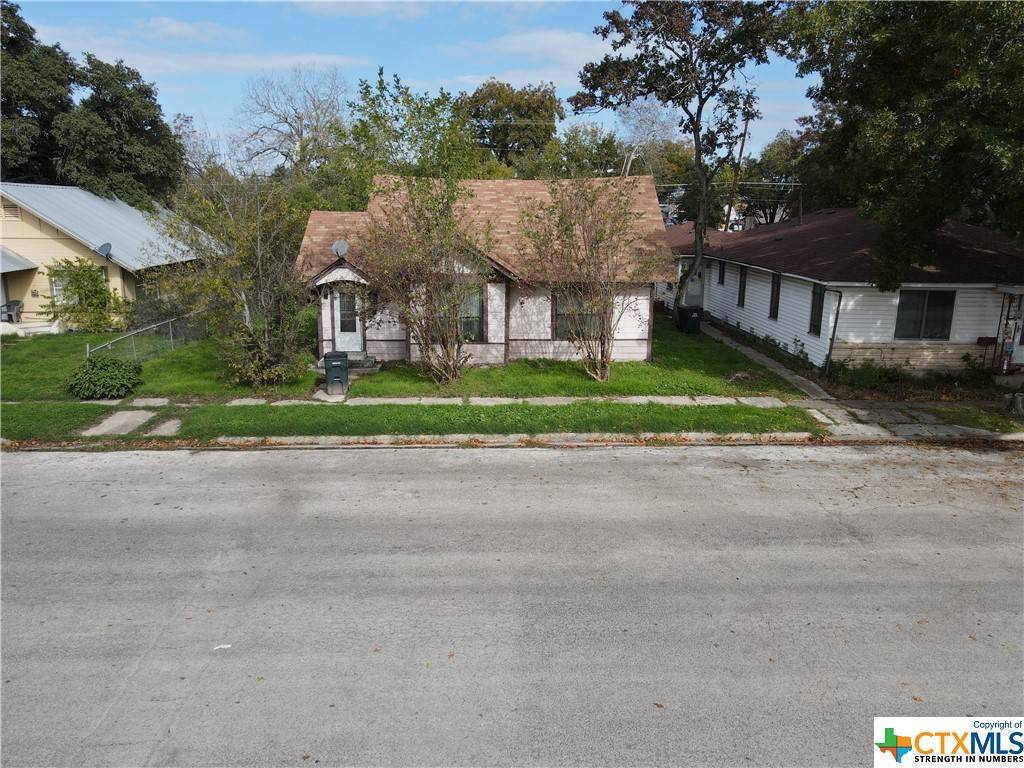 Luling, TX 78648,311 E Bowie ST