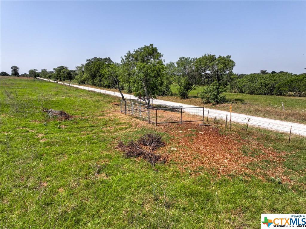 Luling, TX 78648,5001 Tenney Creek Rd RD