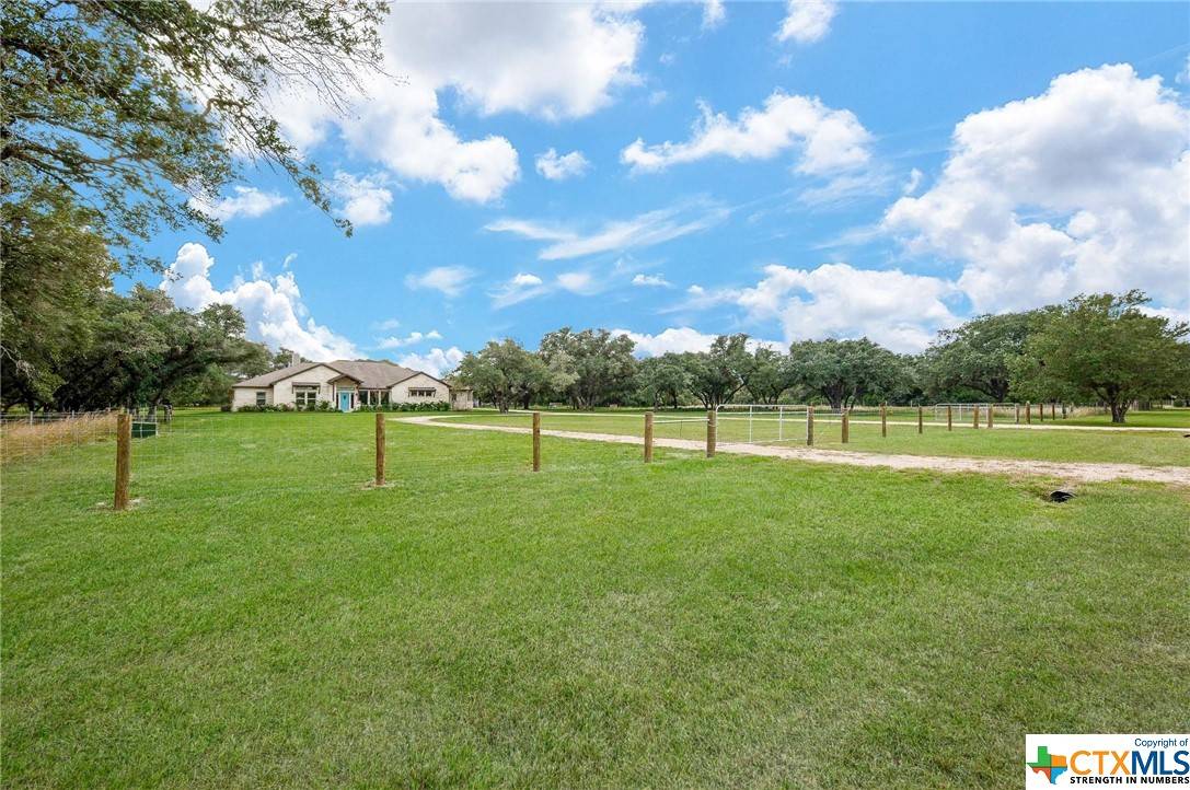 Inez, TX 77968,437 Bischoff RD