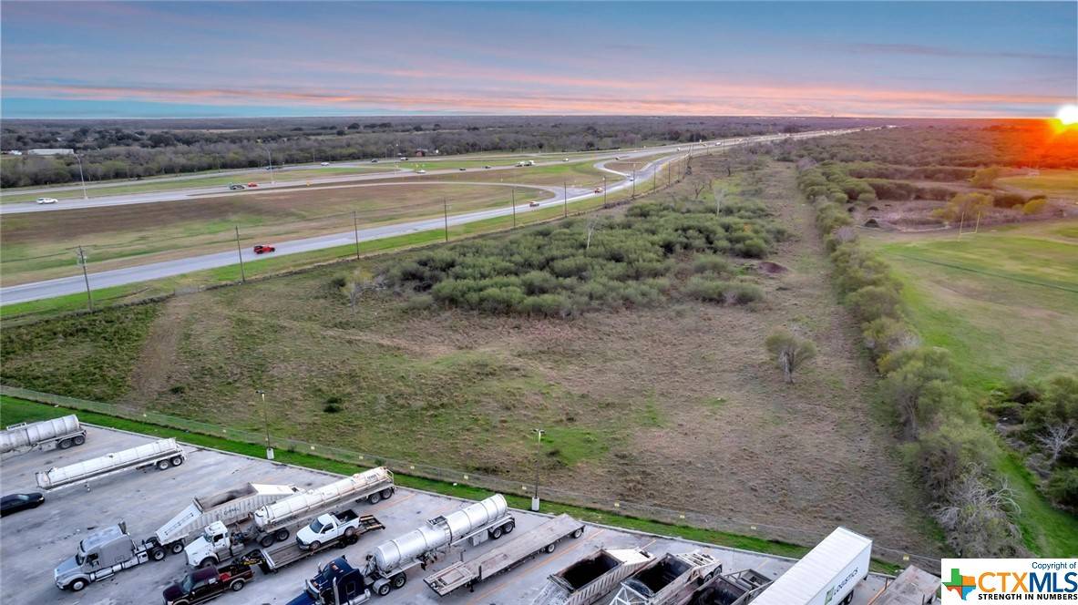 Victoria, TX 77904,11304 NW Zac Lentz Pkwy