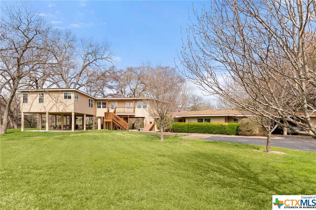 Seguin, TX 78155,392 Guadalupe River DR