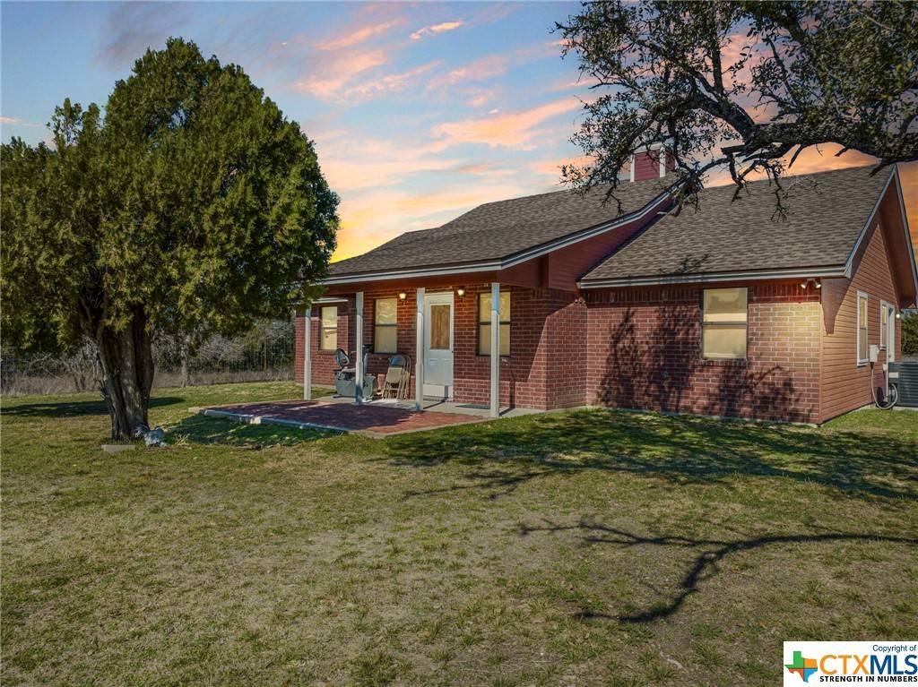 Gatesville, TX 76528,7402 CR 137