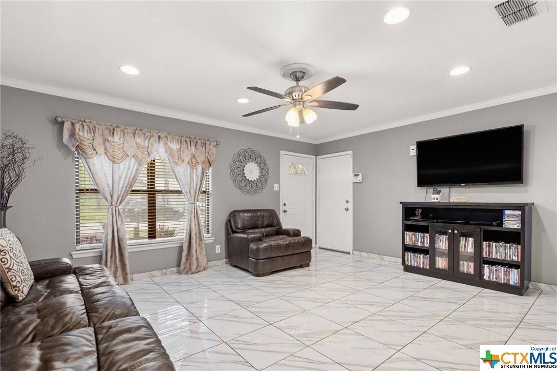 San Antonio, TX 78219,4738 Swann LN