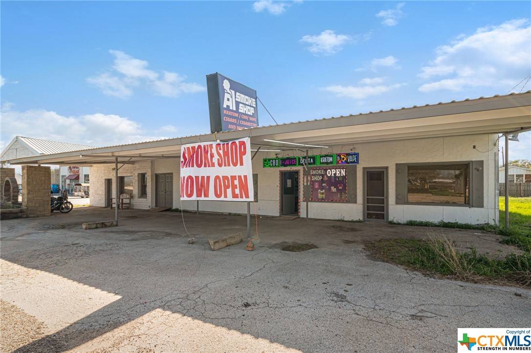 Lometa, TX 76853,106 S 4th ST