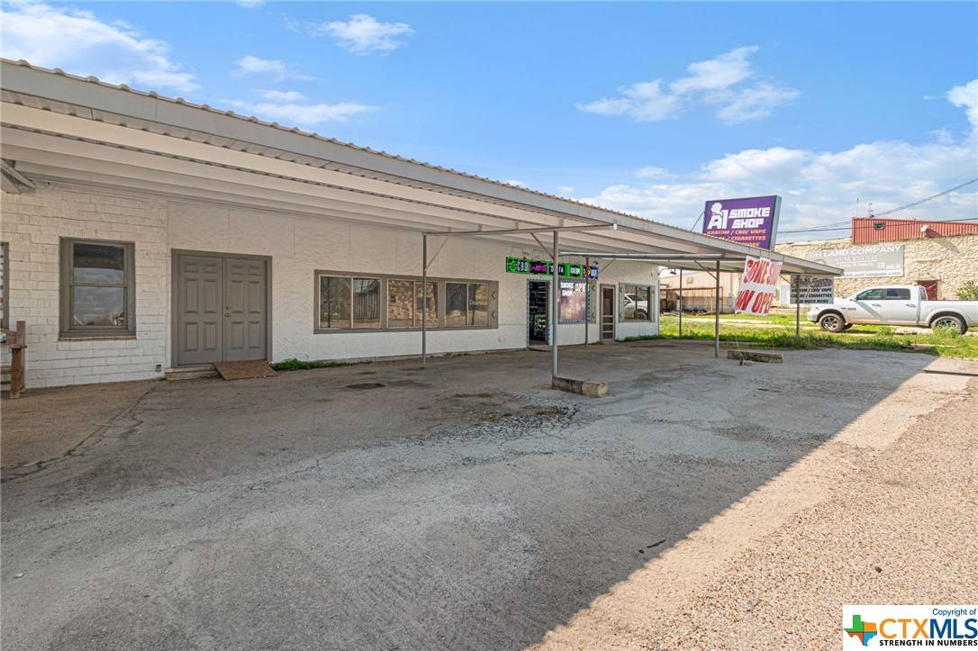 Lometa, TX 76853,106 S 4th ST