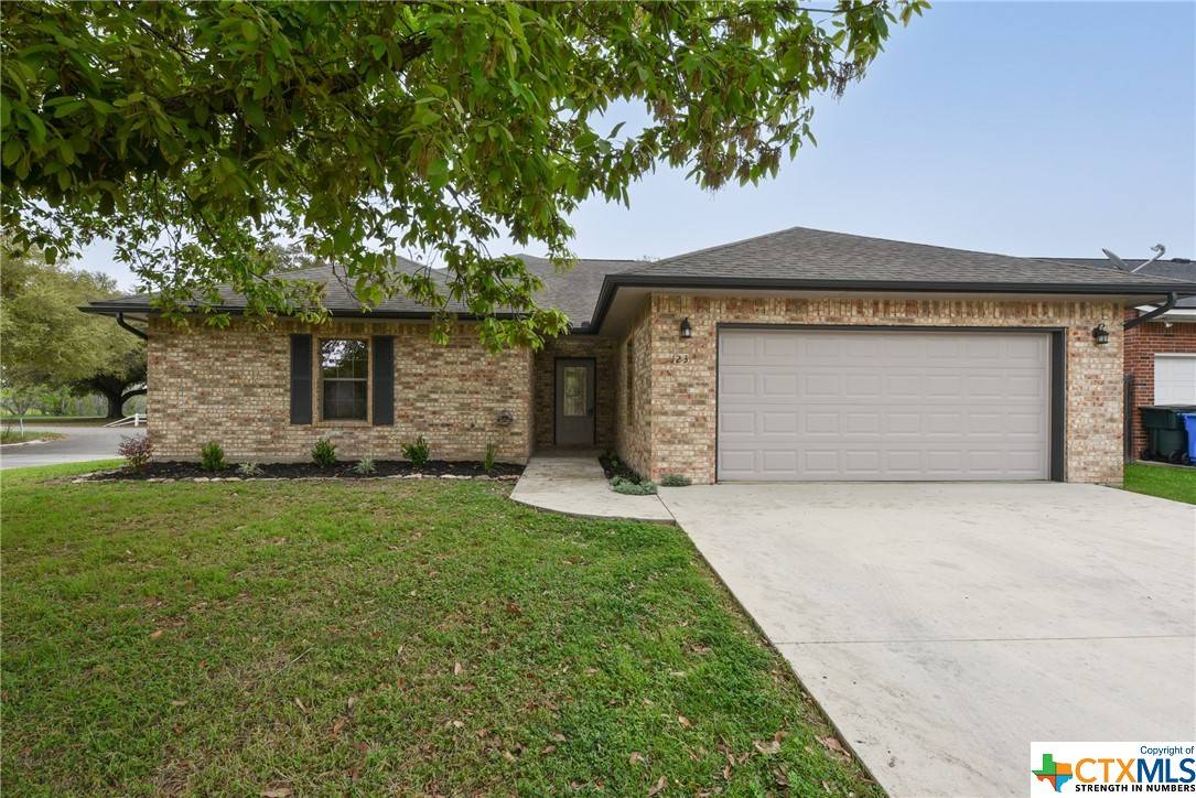 Seguin, TX 78155,123 Greenway DR