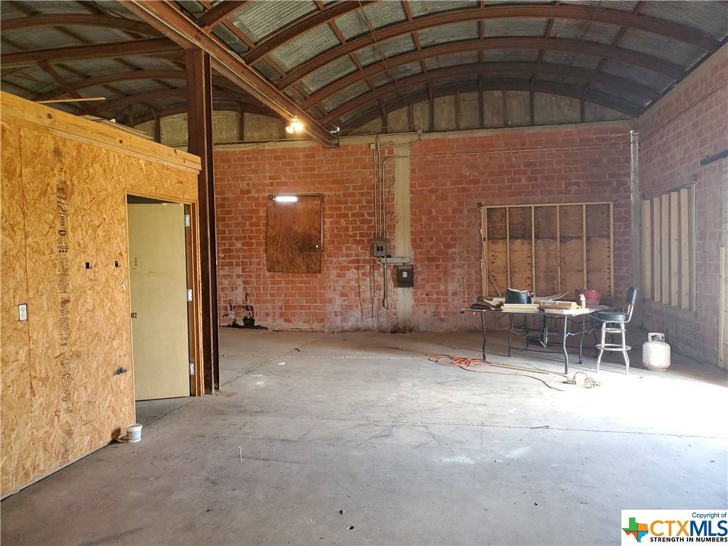Seguin, TX 78155,603 W New Braunfels ST