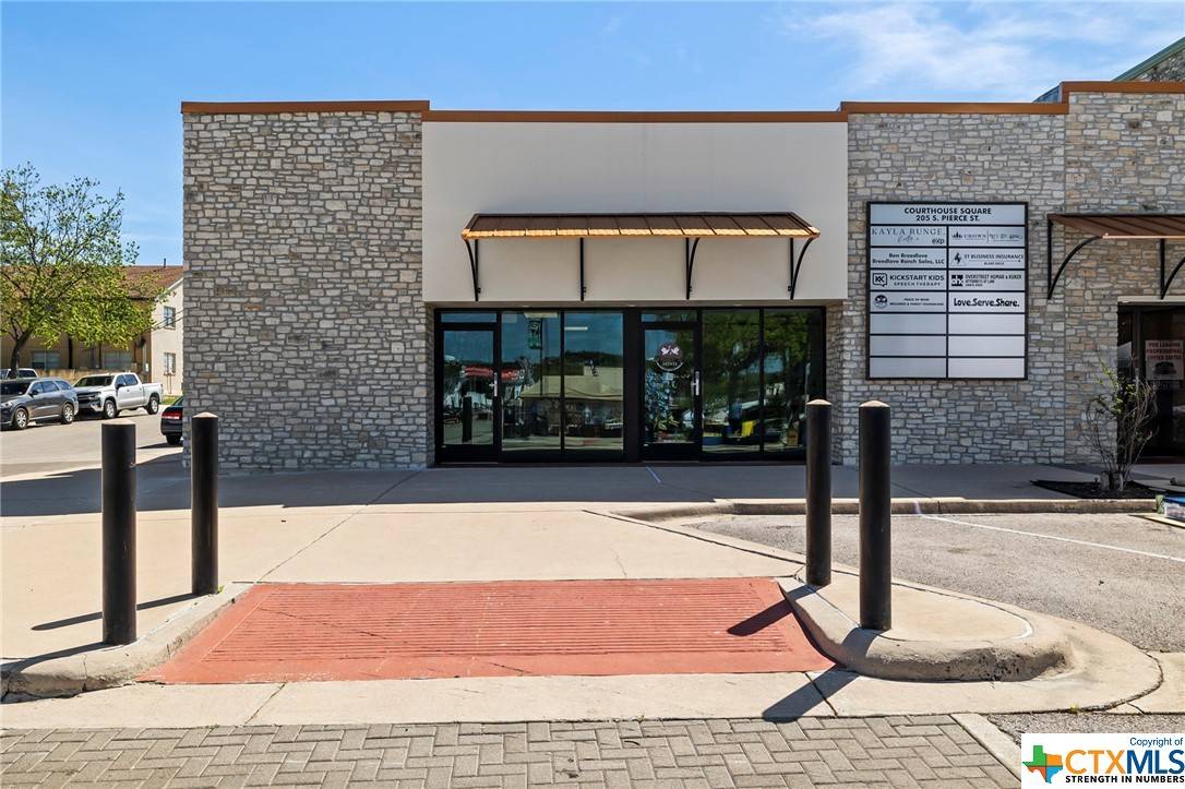 Burnet, TX 78611,205 S Pierce St ST