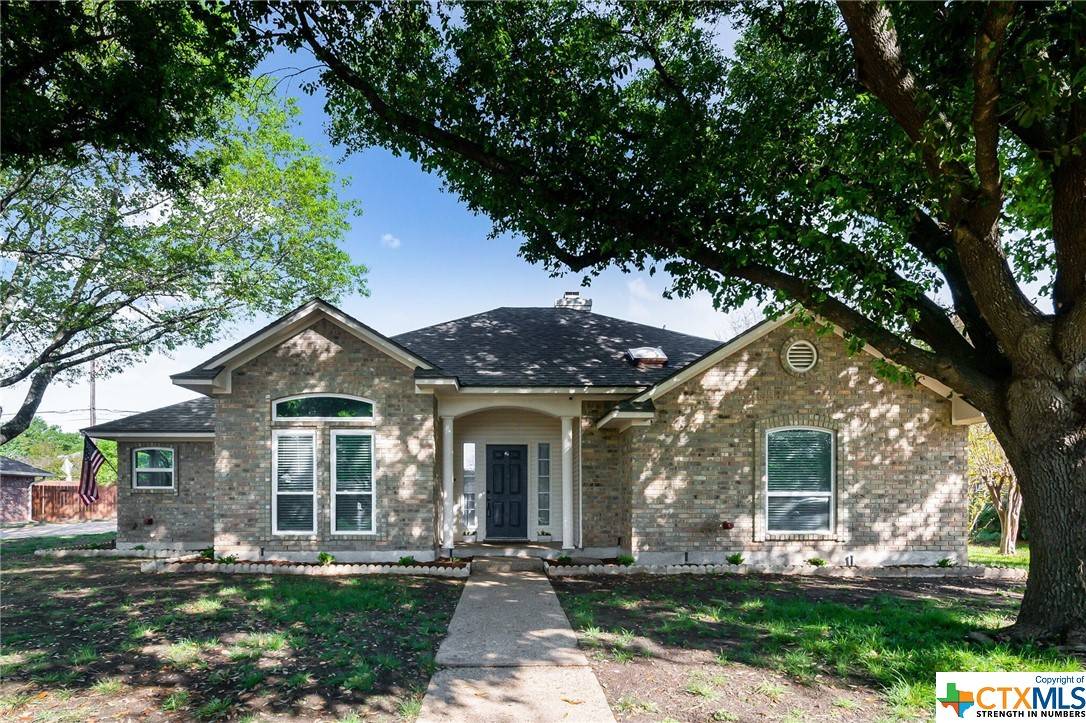 Hewitt, TX 76643,1004 regina DR