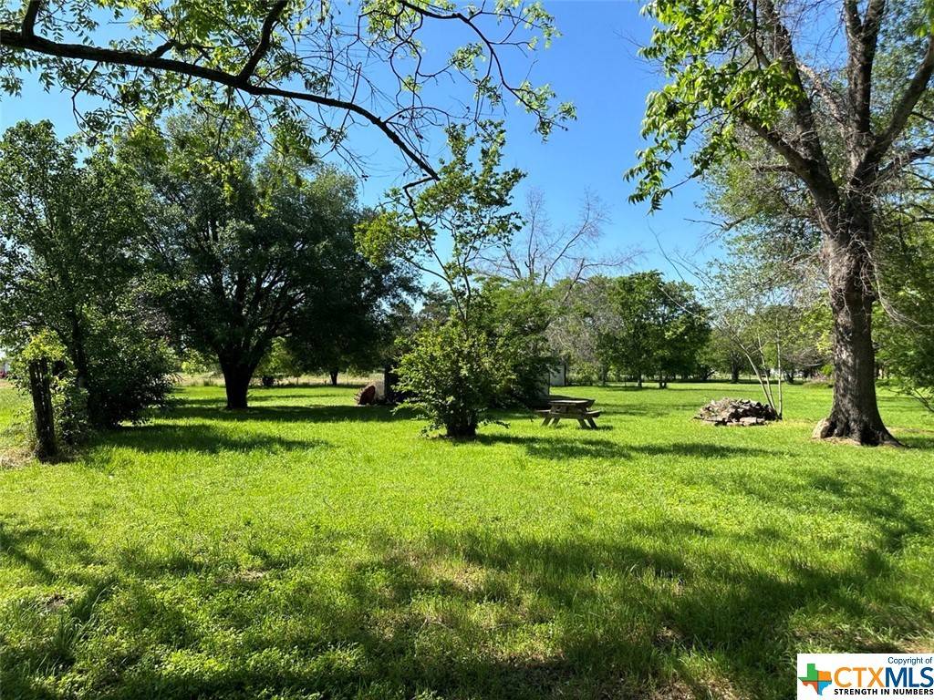 Kosse, TX 76653,602 S Mignonette St