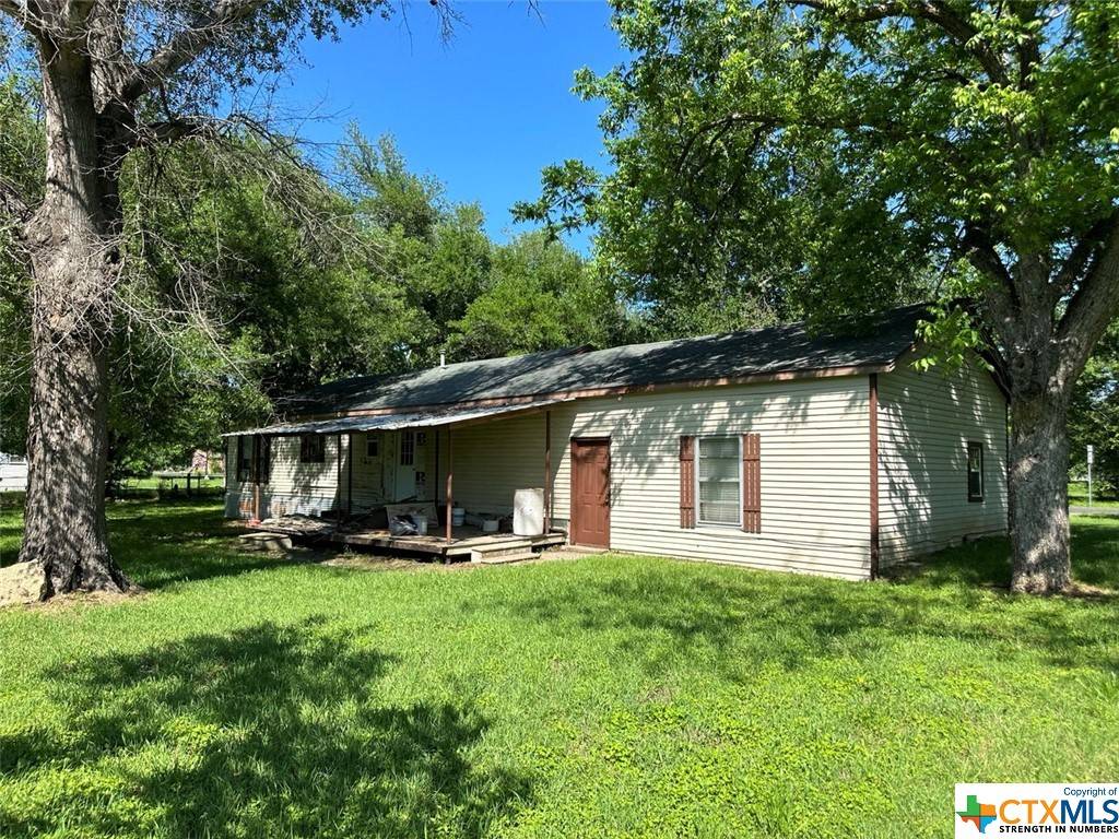 Kosse, TX 76653,602 S Mignonette St