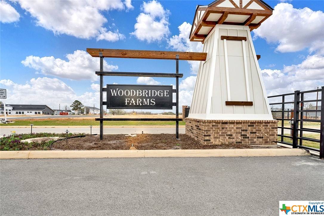 La Vernia, TX 78121,205 Ash Pkwy