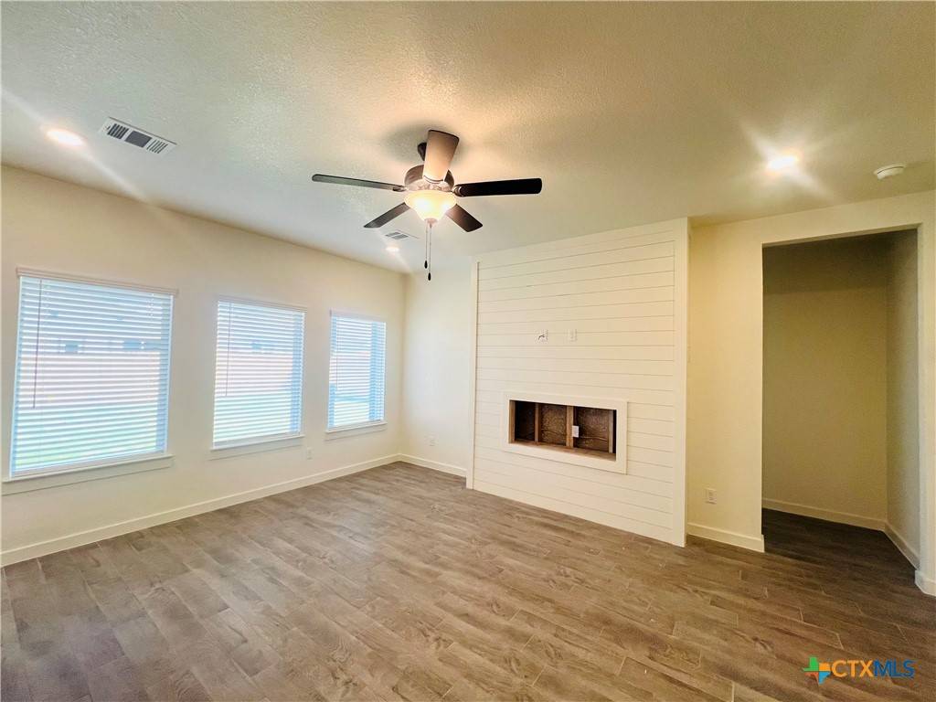 Temple, TX 76502,1414 Cedar River LN