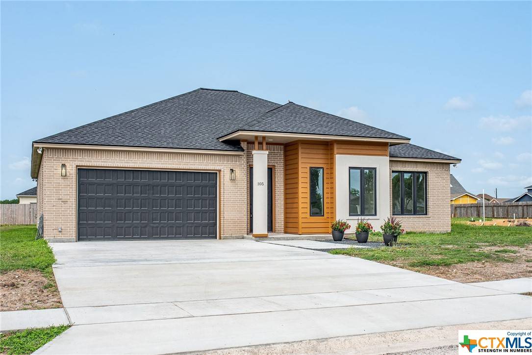Port Lavaca, TX 77979,105 Golden WAY