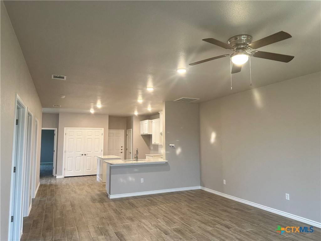 Killeen, TX 76542,5011 White Rose