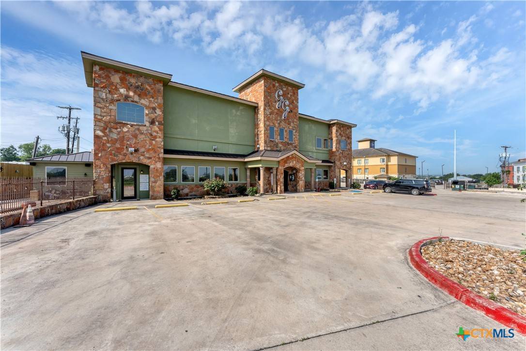 Gonzales, TX 78629,216 Middlebuster RD