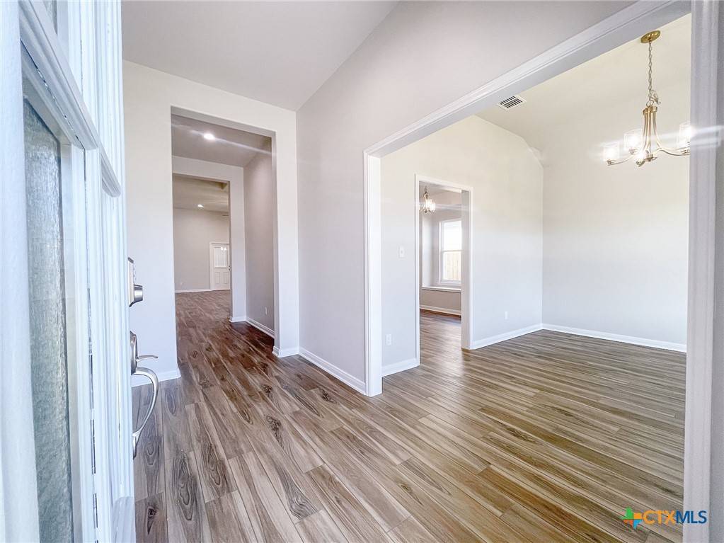 Victoria, TX 77904,112 Persimmon CT