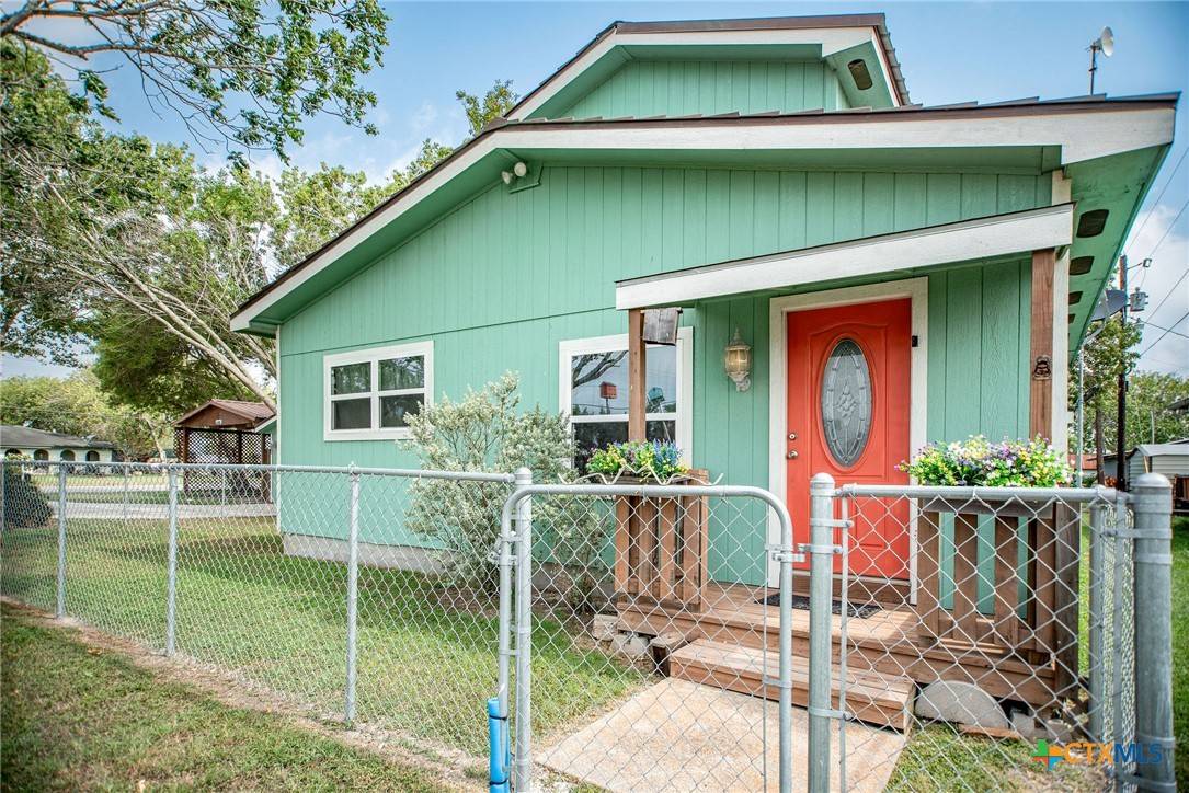 Port Lavaca, TX 77979,610 Margie Tewmey RD