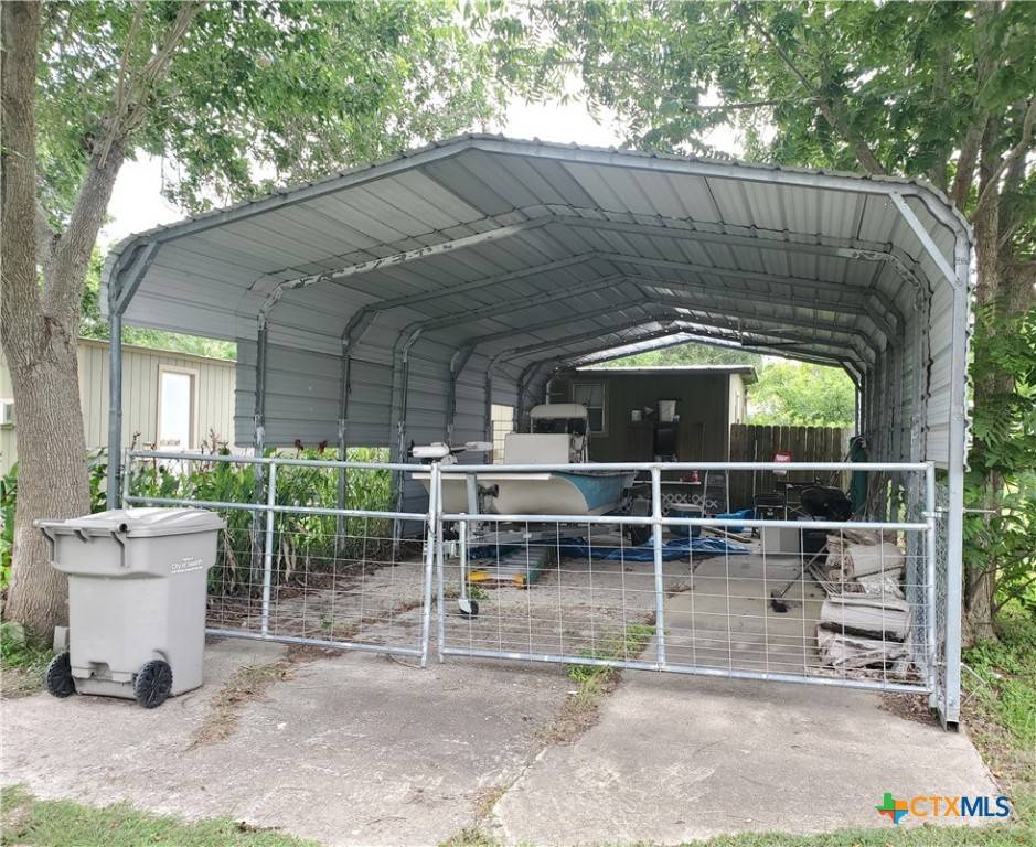 Seadrift, TX 77983,402 W Houston AVE