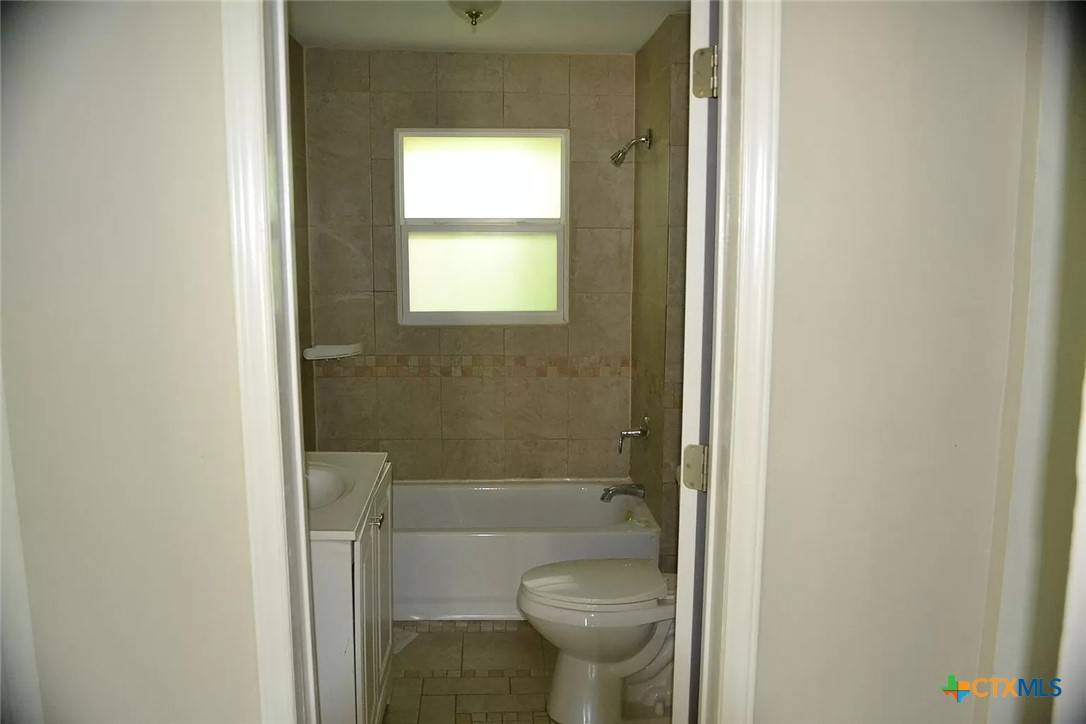 Lampasas, TX 76550,408 E North AVE