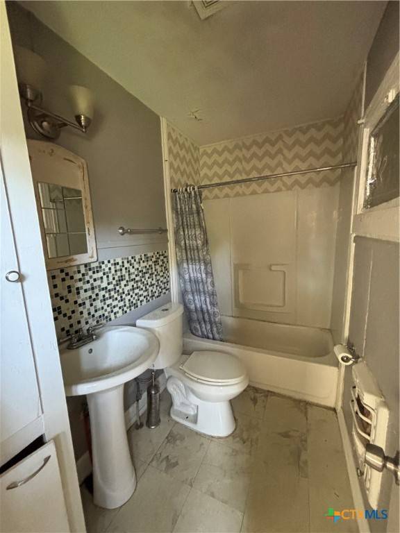 Port Lavaca, TX 77979,122 Parker ST