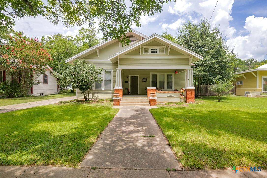 Yoakum, TX 77995,205 Coke ST