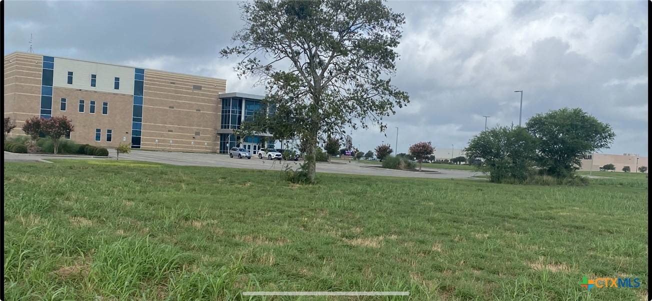 Victoria, TX 77901,000 Lone Tree RD