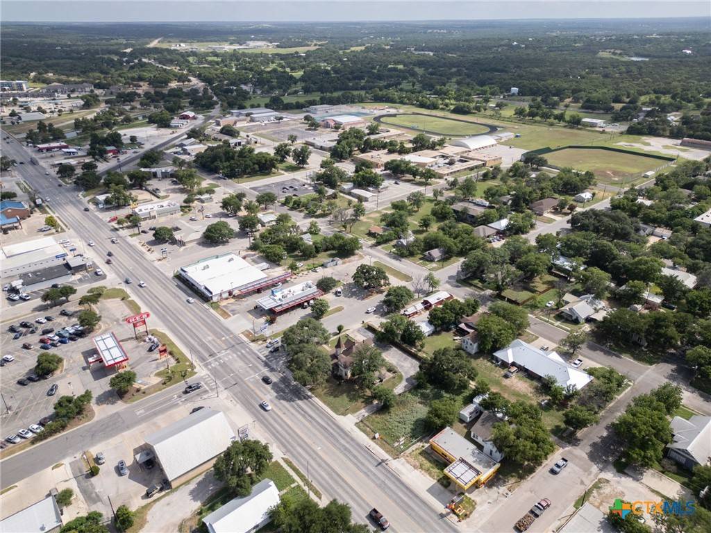 Lampasas, TX 76550,607 S Walnut ST