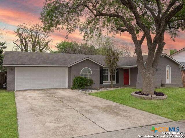 San Antonio, TX 78233,13114 Larkyorke St