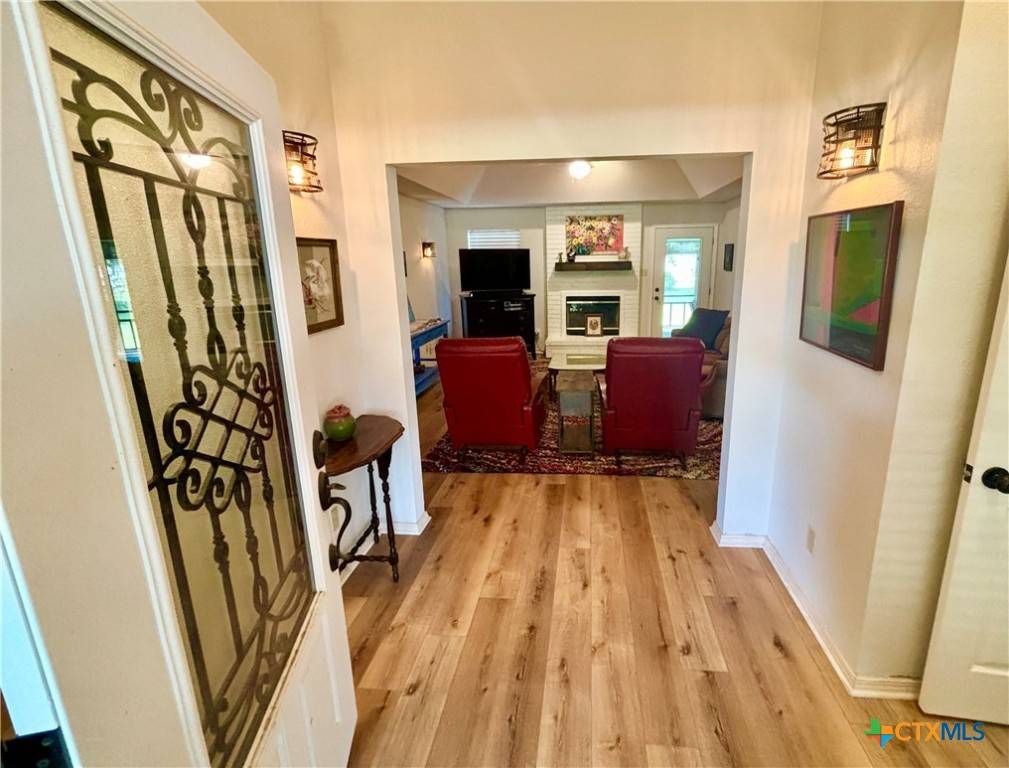 Seguin, TX 78155,198 Lakeside DR