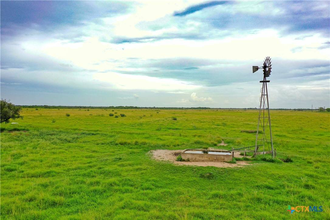 Inez, TX 77968,958 Hiller RD