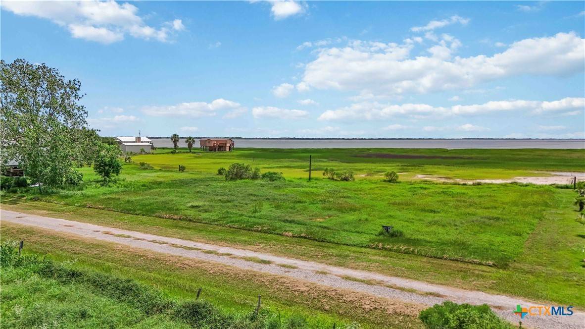 Port Lavaca, TX 77979,805 Powderhorn LN