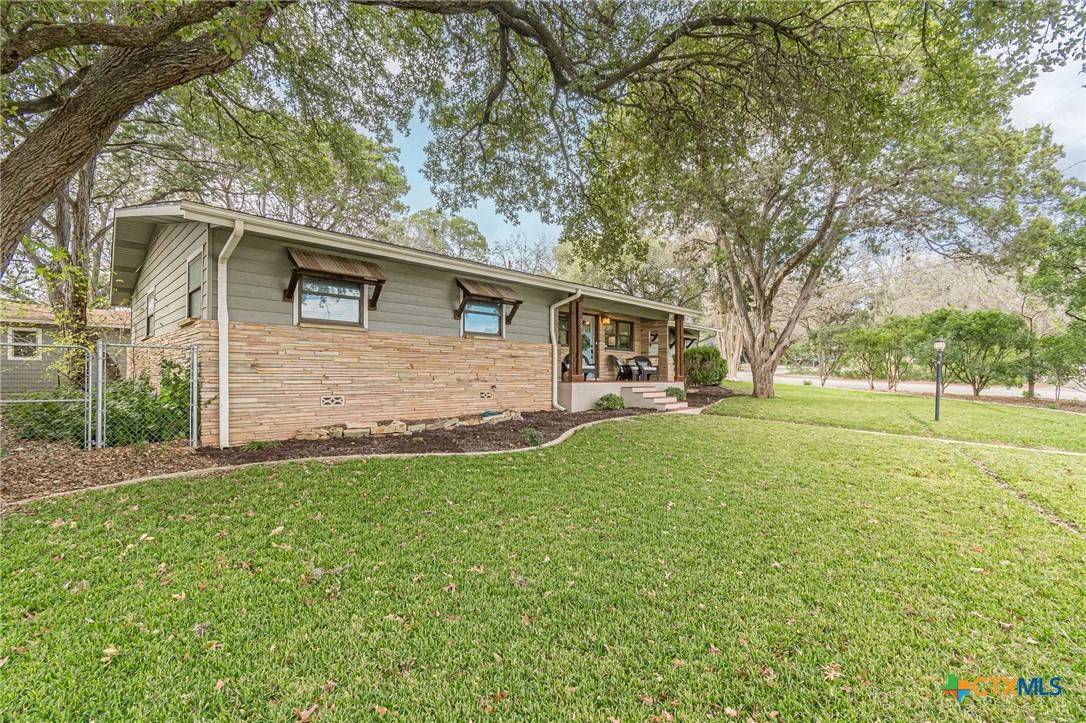 New Braunfels, TX 78130,889 Oak LN