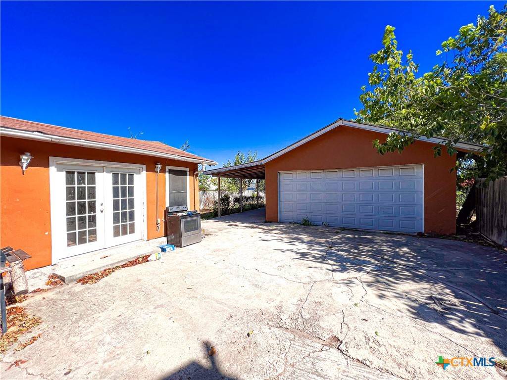 San Antonio, TX 78233,421 Overlook RD