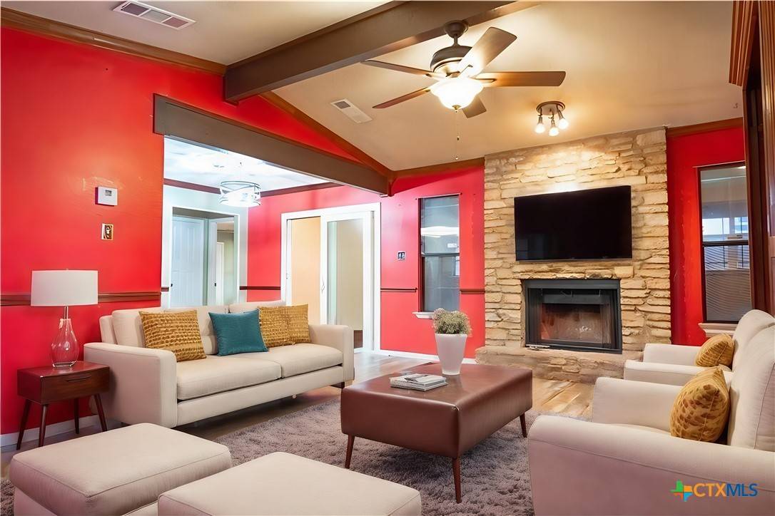 Killeen, TX 76543,2112 Lazy Ridge DR