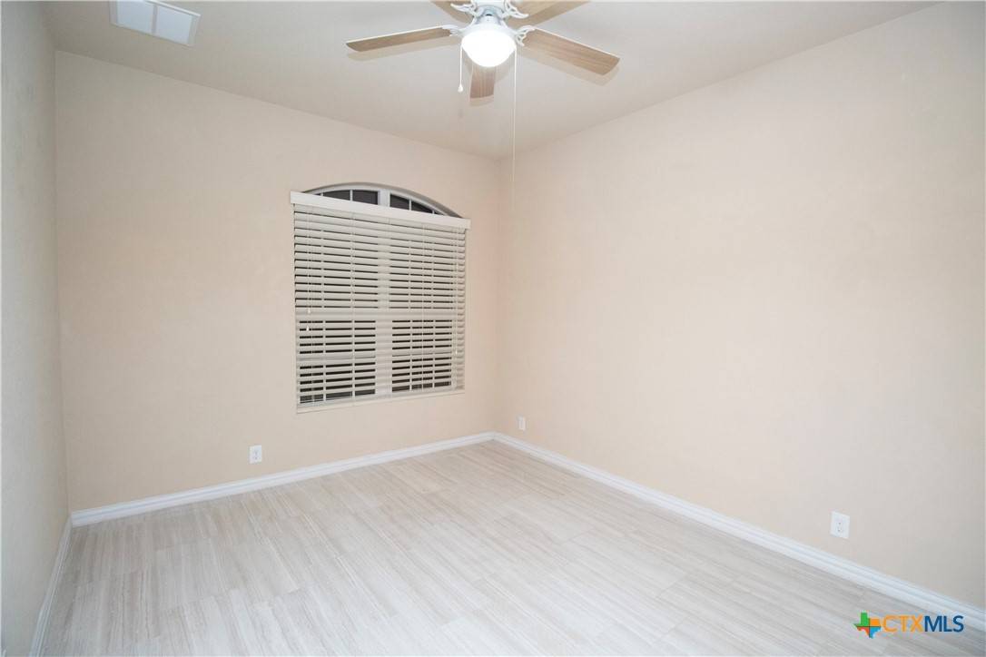 San Antonio, TX 78245,1026 Faith Ranch