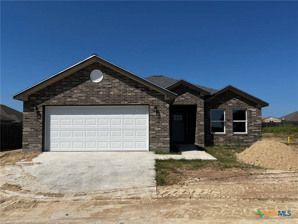 Cuero, TX 77954,104 Boulder Ridge DR