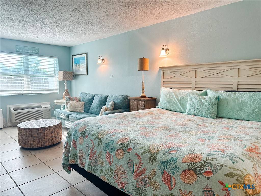 Port Aransas, TX 78373,407 Beach AVE #111